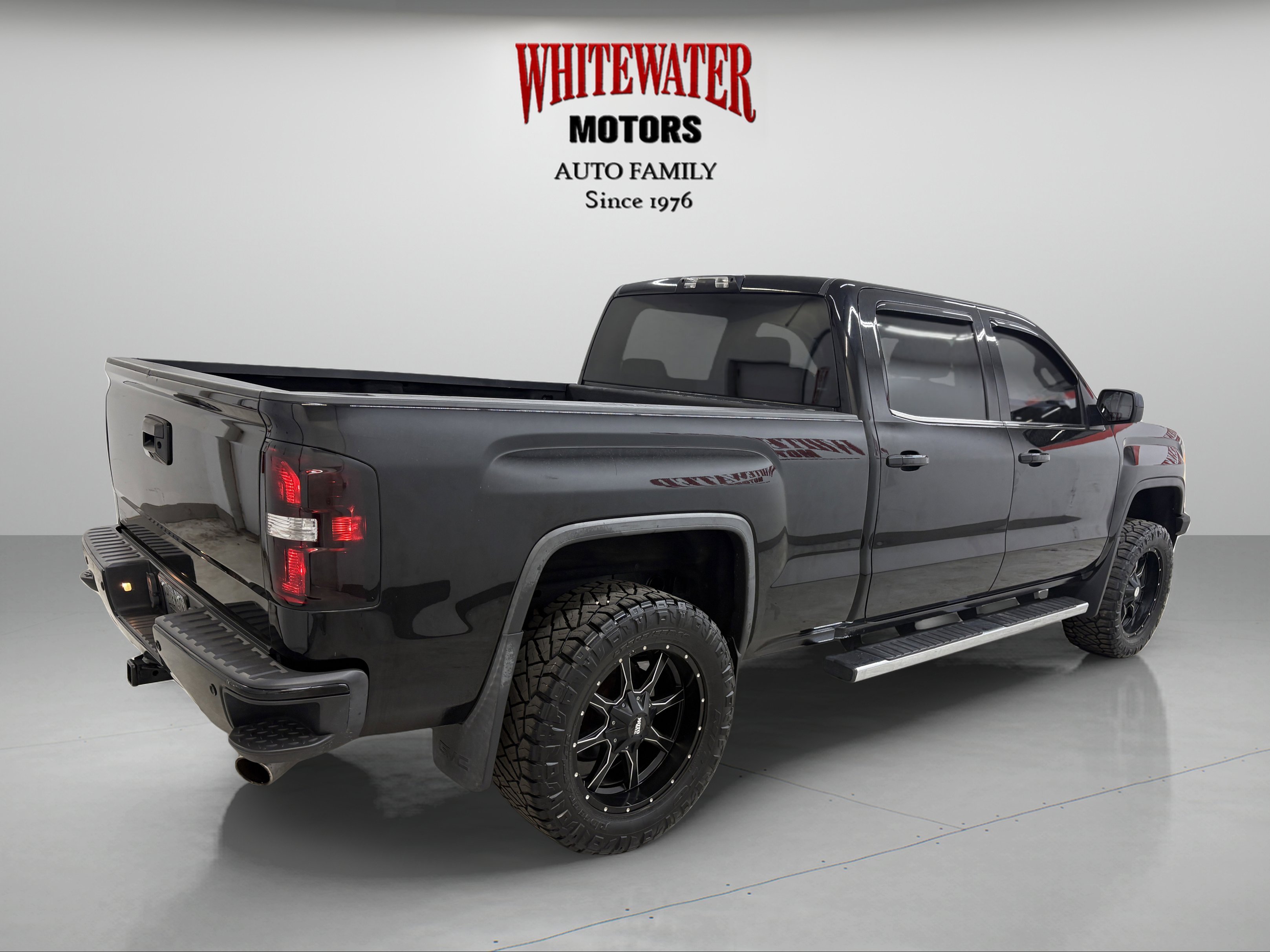 Used 2014 GMC Sierra 1500 SLT w/ All-Terrain Package image 4