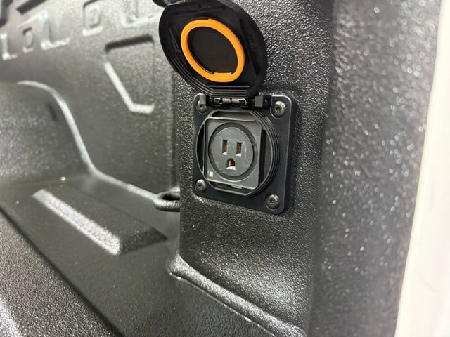 Certified 2025 Chevrolet Silverado 2500 Custom w/ Custom Value Package image 8