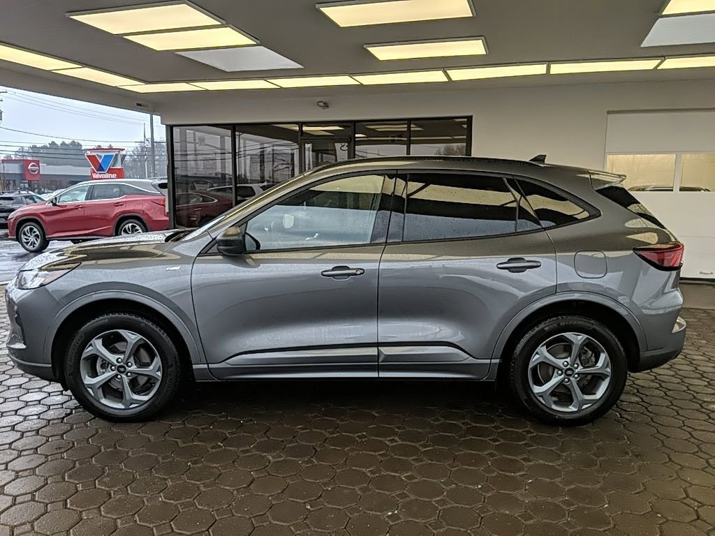 Used 2024 Ford Escape ST-Line w/ Tech Pack #1 image 9