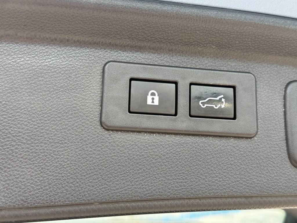 Used 2024 Subaru Forester Premium AWD/4WD image 17