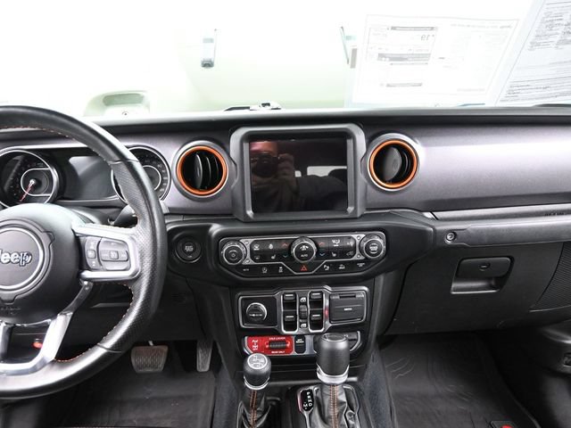 Used 2022 Jeep Gladiator Mojave w/ Dual Top Group AWD/4WD image 23