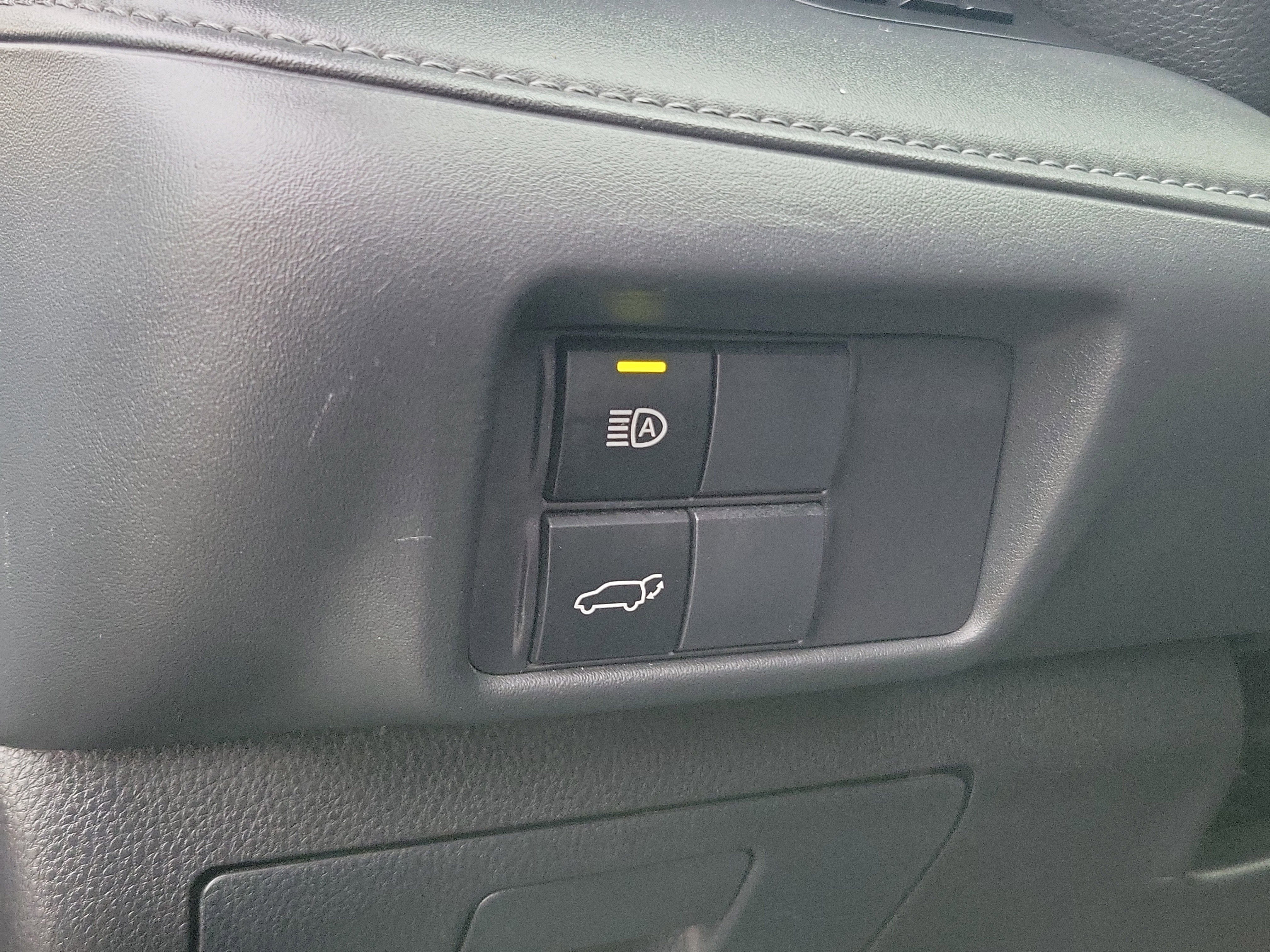 Certified 2020 Toyota Highlander LE image 21