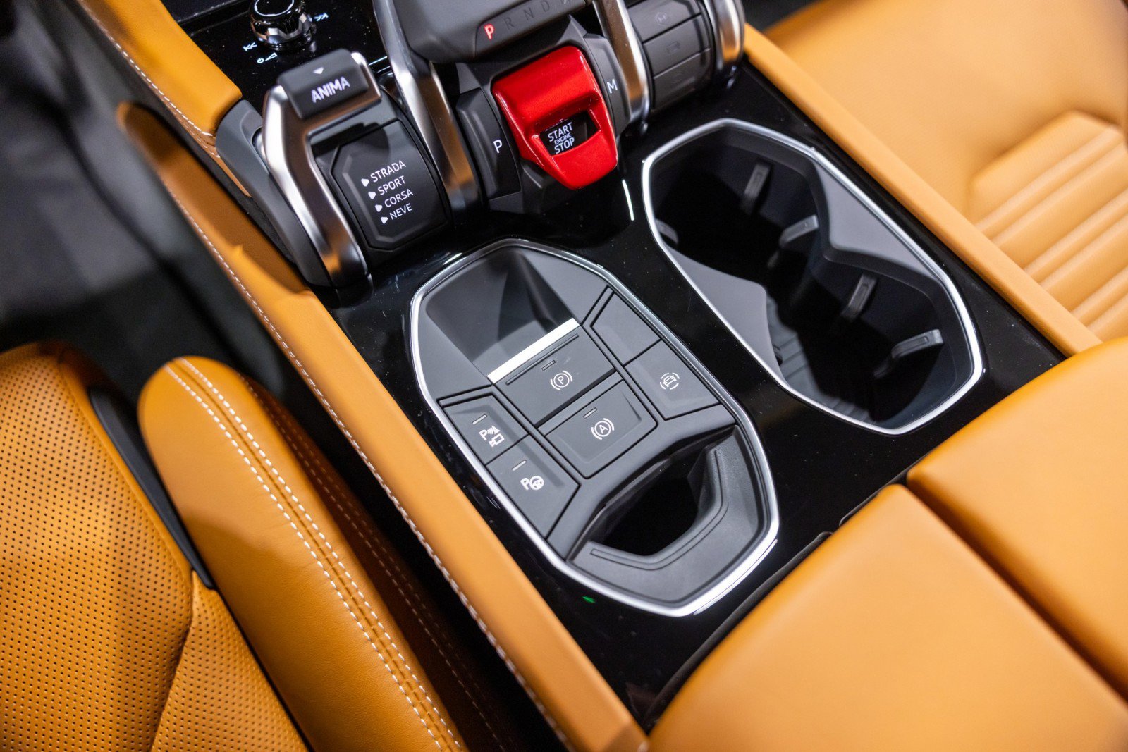 Used 2025 Lamborghini Urus SE image 46