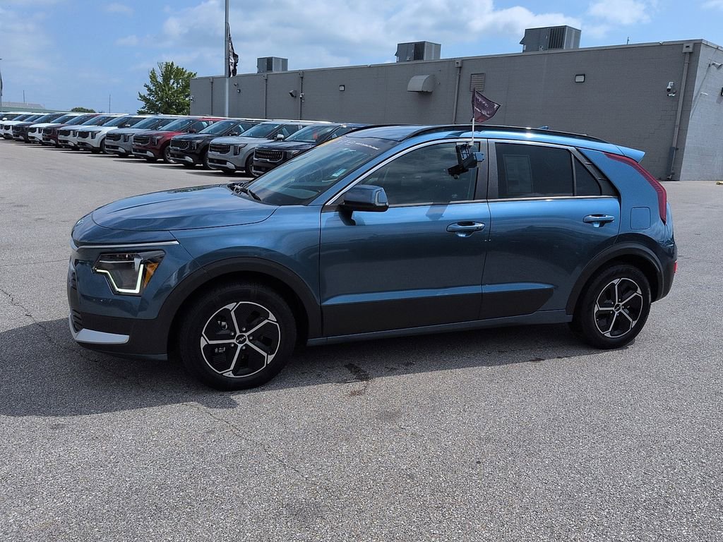 Used 2024 Kia Niro EX FWD image 4