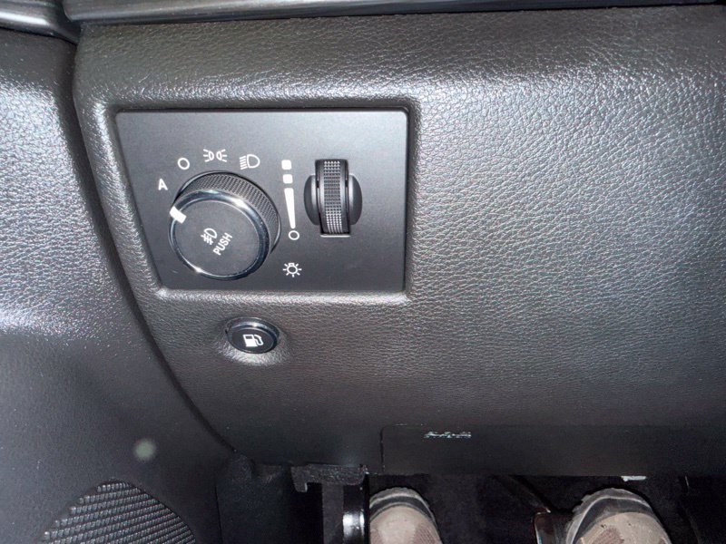 Used 2019 Jeep Grand Cherokee Laredo AWD/4WD image 22