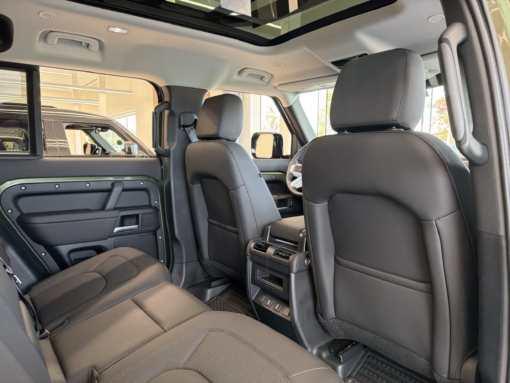 New 2026 Land Rover Defender 110 S AWD/4WD image 14
