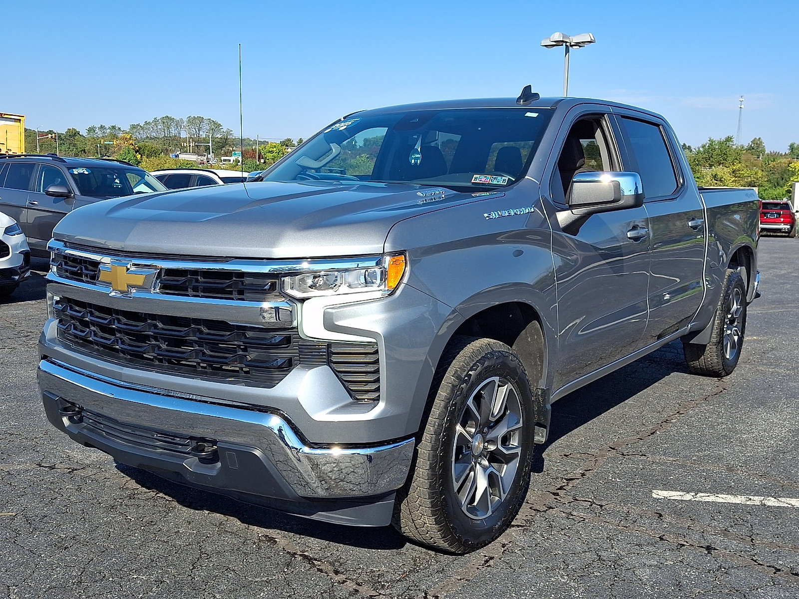 Certified 2025 Chevrolet Silverado 1500 LT AWD/4WD image 3