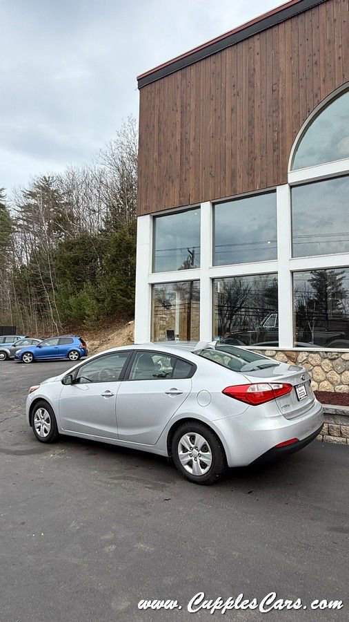 Used 2015 Kia Forte LX image 27