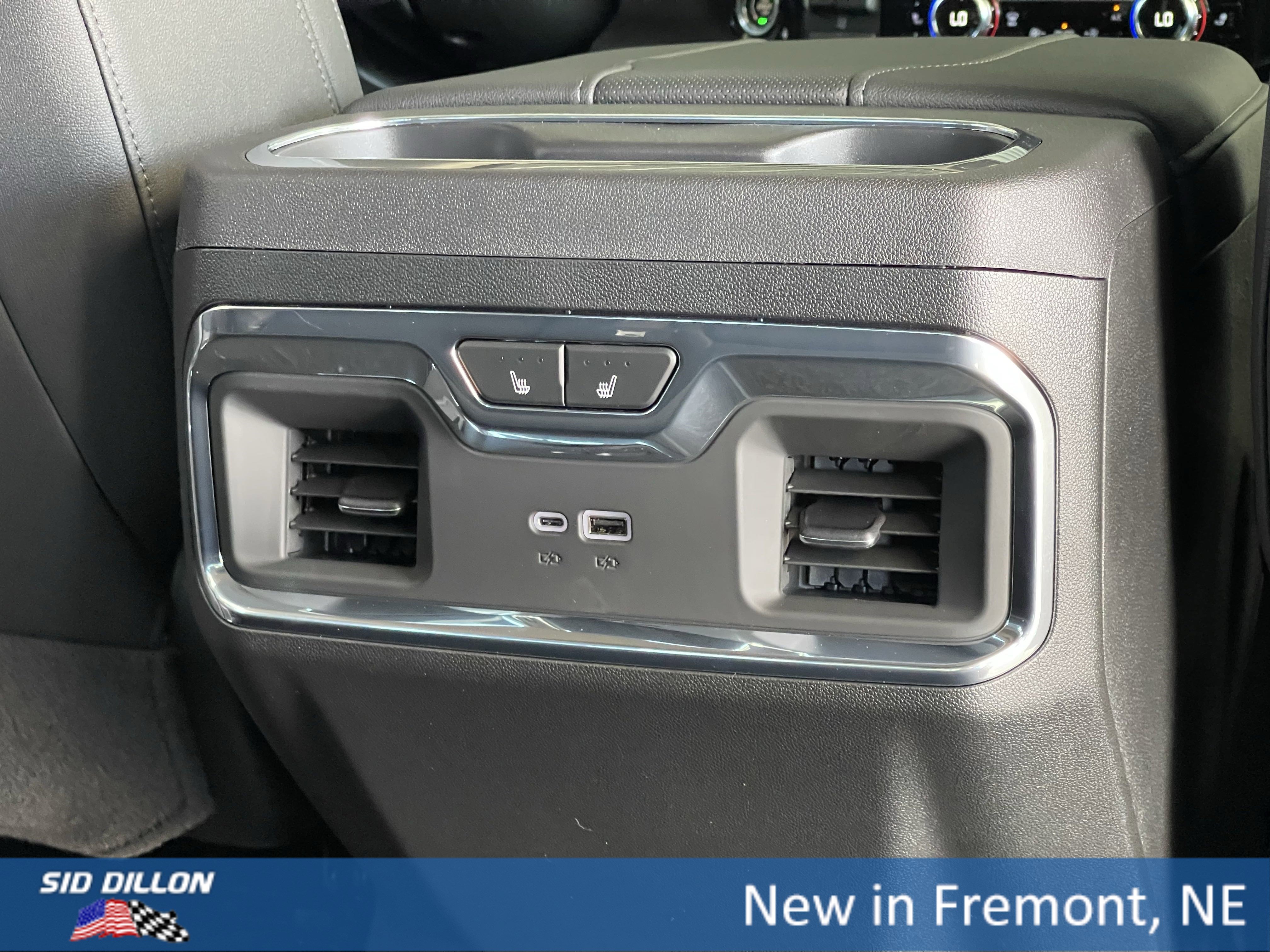 New 2025 GMC Sierra 2500 SLT w/ SLT Premium Package image 12