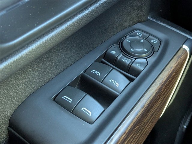 Used 2022 Chevrolet Silverado 3500 High Country image 31