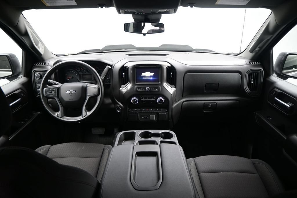 Used 2025 Chevrolet Silverado 1500 Custom Trail Boss w/ LPO, Dark Essentials Package AWD/4WD image 10