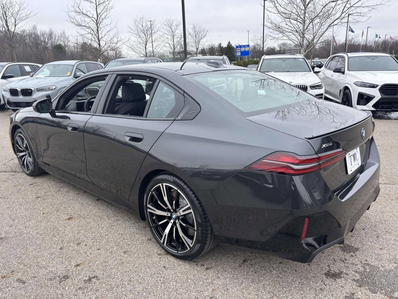 New 2026 BMW 550e xDrive w/ Executive Package AWD/4WD image 7