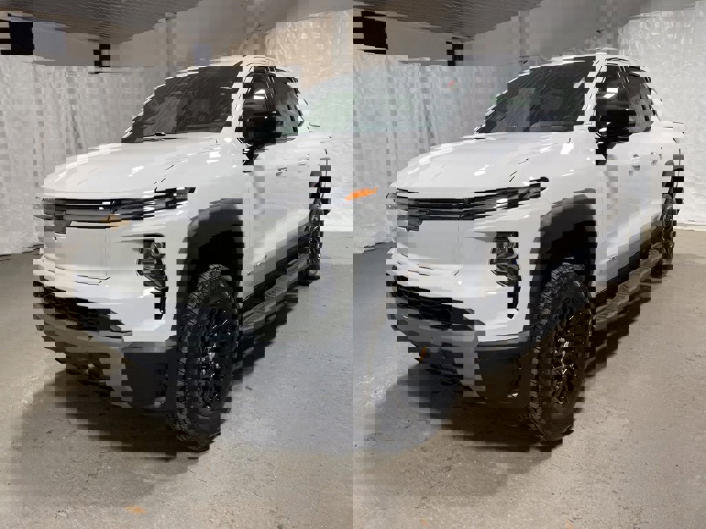 New 2025 Chevrolet Silverado EV LT image 3
