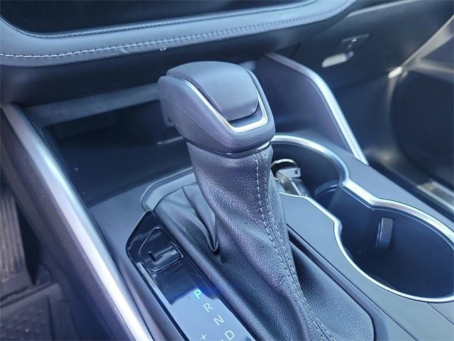 Used 2022 Toyota Highlander XLE image 16