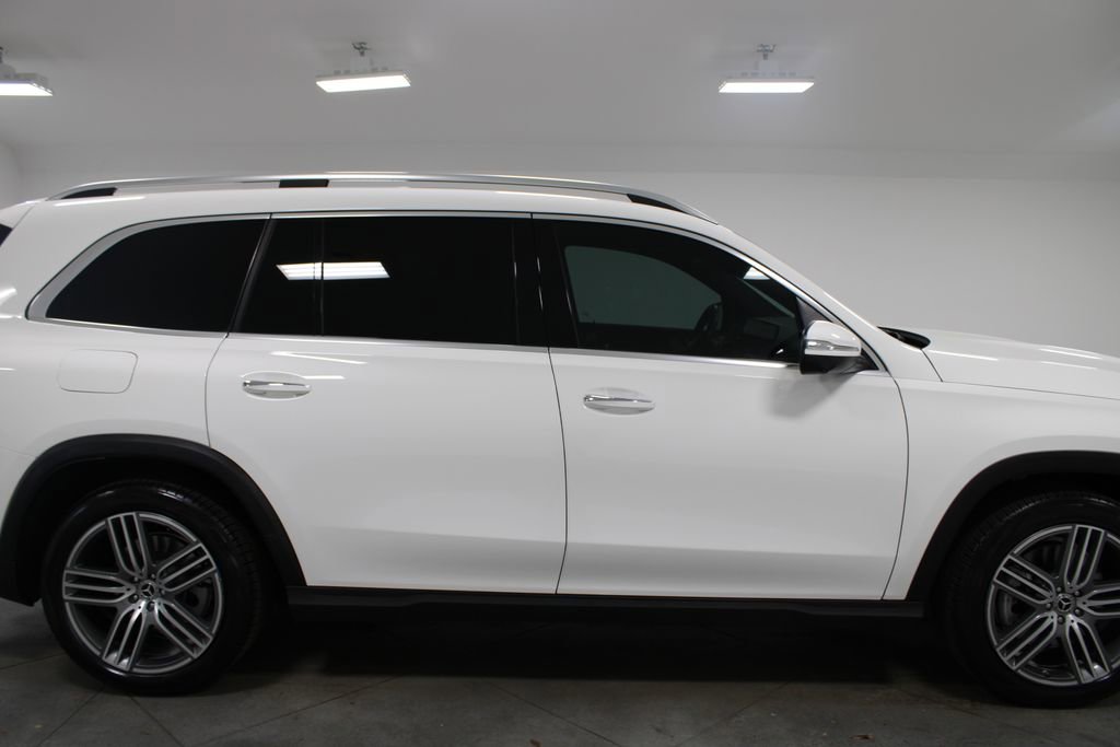 Used 2025 Mercedes-Benz GLS 450 4MATIC image 11