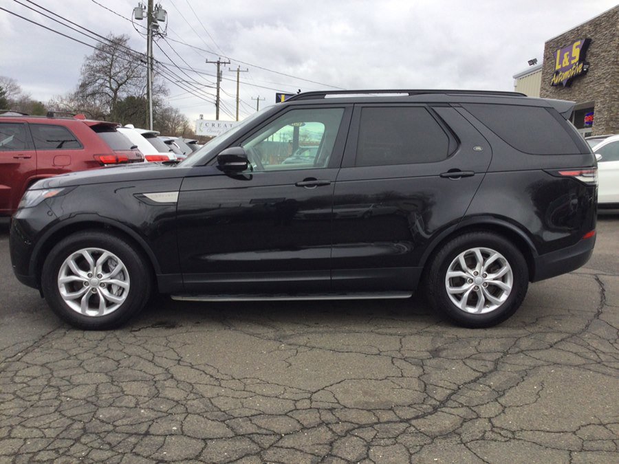 Used 2018 Land Rover Discovery SE image 9