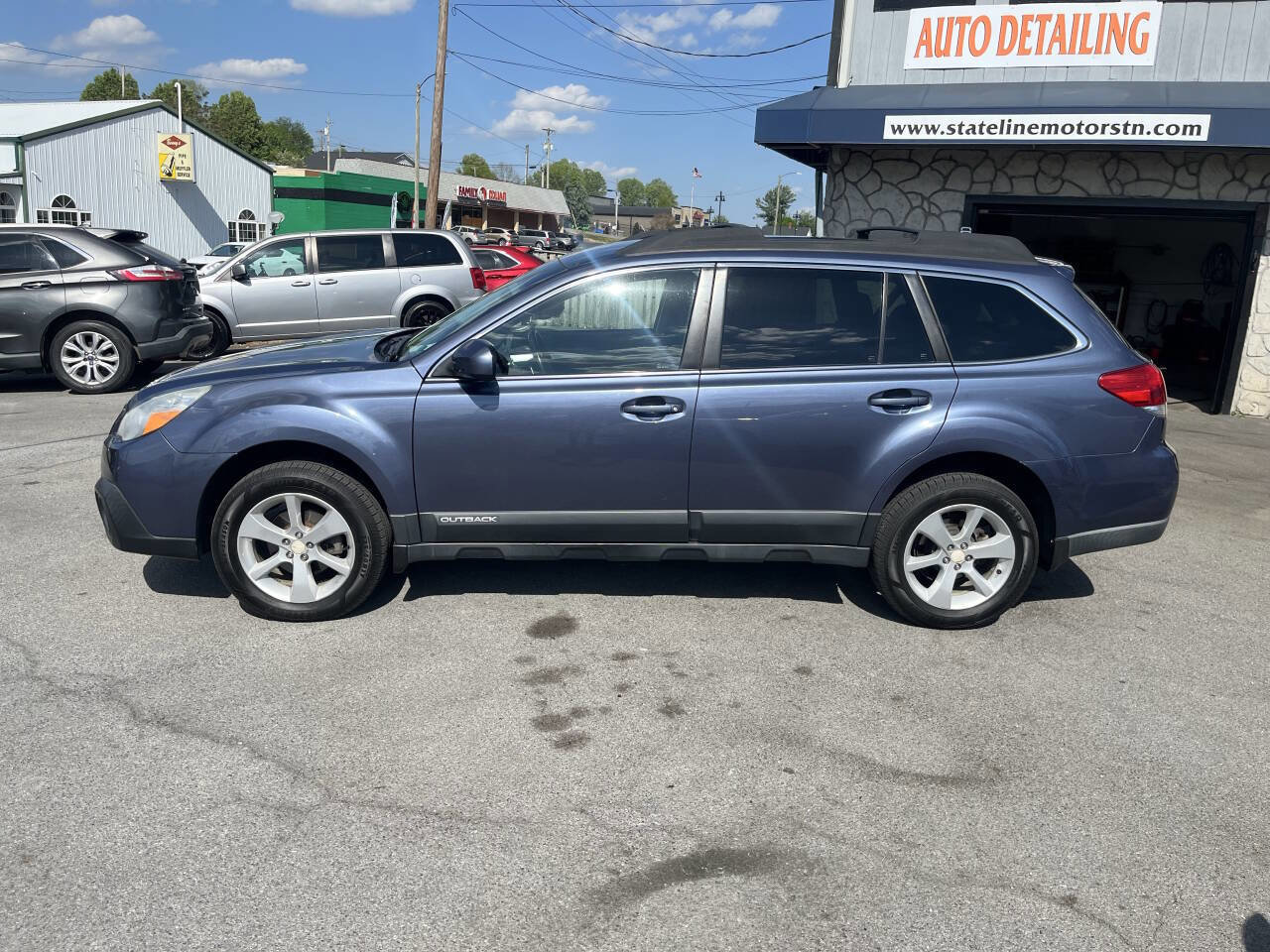 Used 2014 Subaru Outback 2.5i Premium AWD/4WD image 1