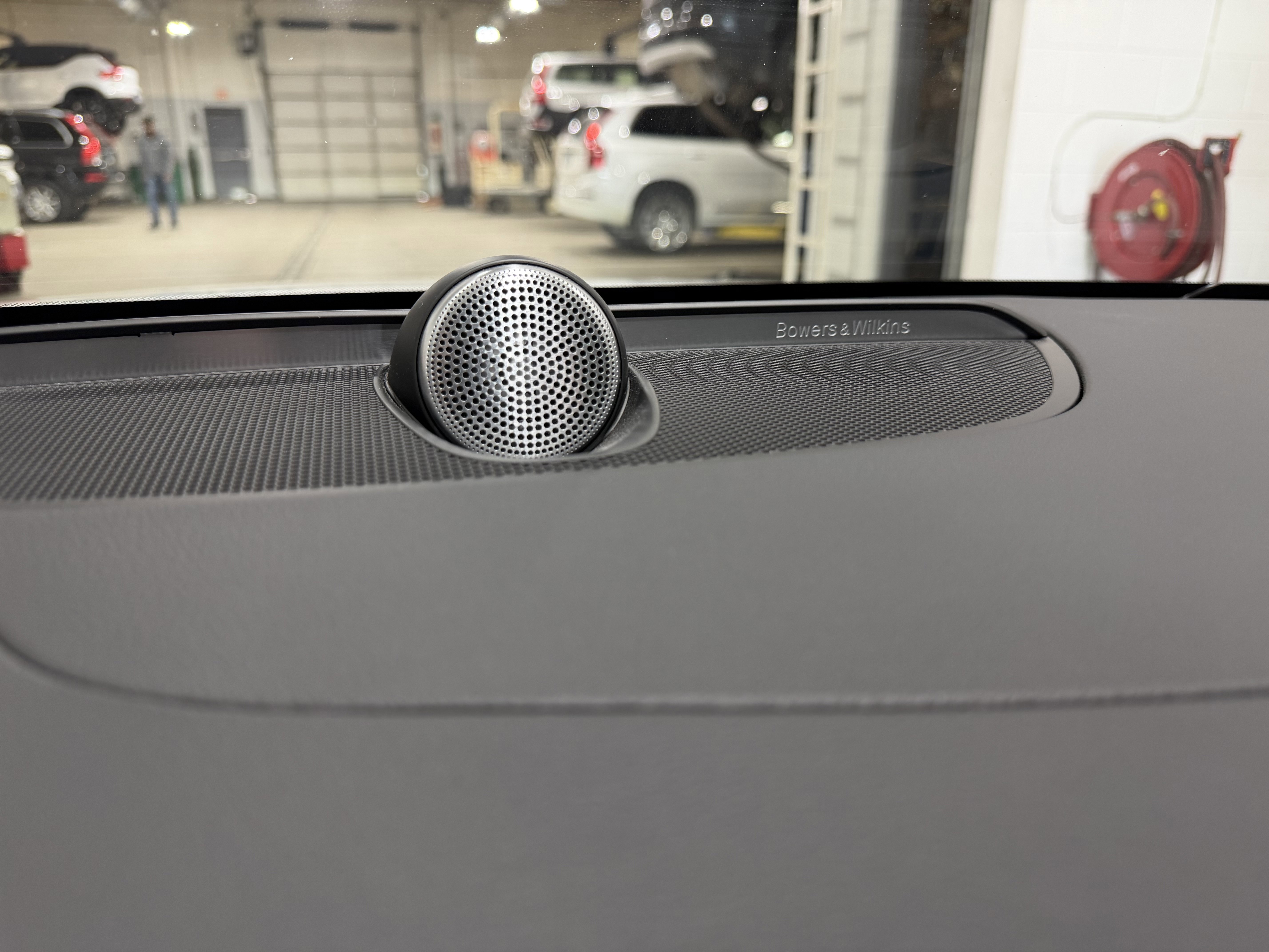 Used 2023 Volvo S60 B5 Ultimate w/ Climate Package image 17