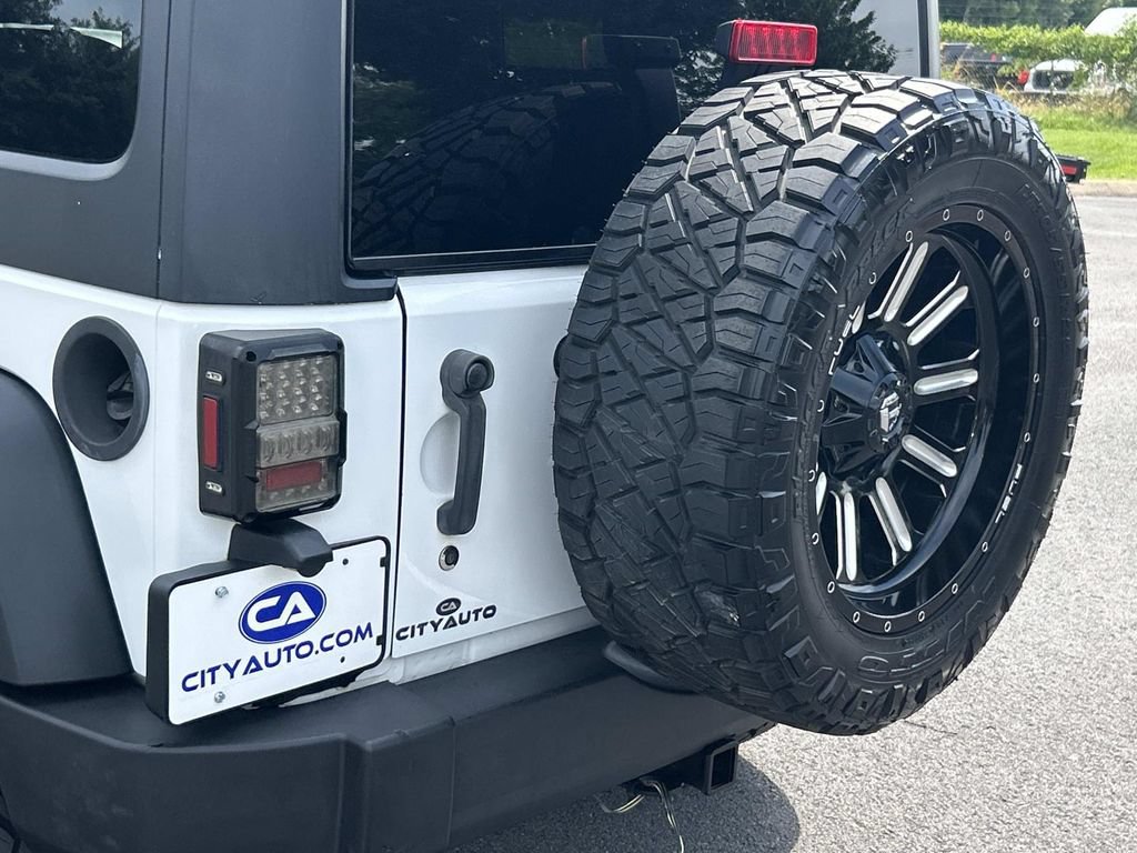Used 2016 Jeep Wrangler Sport w/ Quick Order Package 24S AWD/4WD image 14