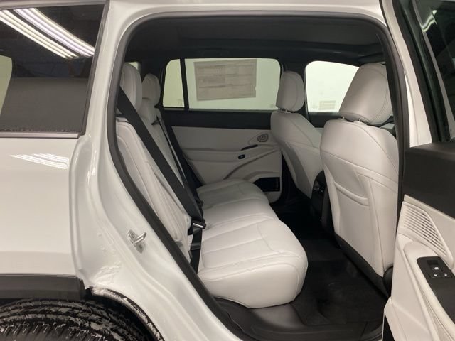 Used 2026 Jeep Cherokee Limited AWD/4WD image 26