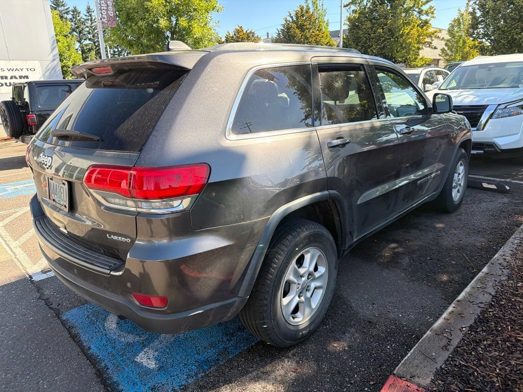 Certified 2017 Jeep Grand Cherokee Laredo w/ Quick Order Package 23E AWD/4WD image 3