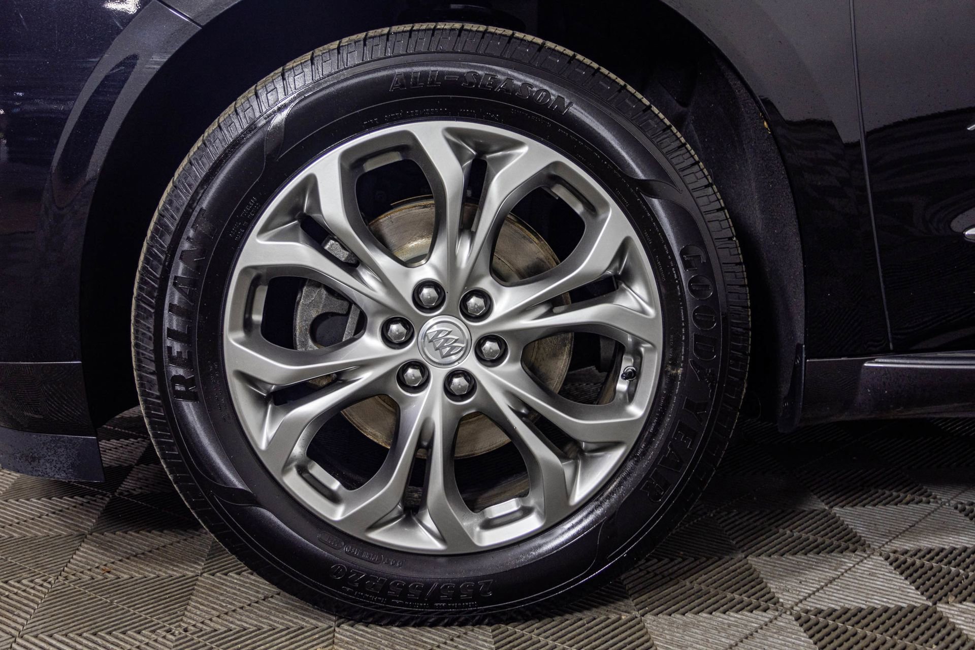 Used 2018 Buick Enclave Avenir w/ Avenir Technology Package image 57