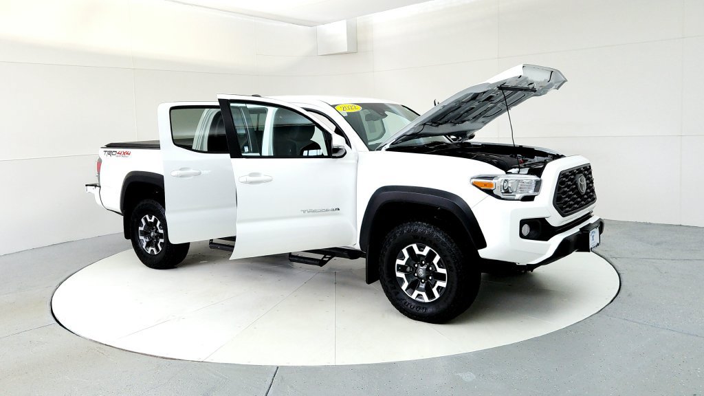 Certified 2022 Toyota Tacoma TRD Off-Road w/ Technology Package AWD/4WD image 12