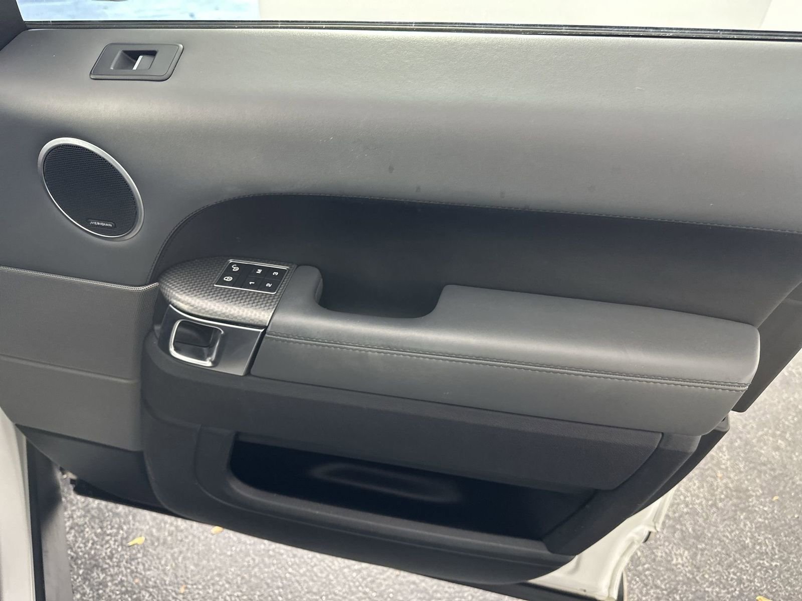 Used 2017 Land Rover Range Rover Sport Autobiography image 36