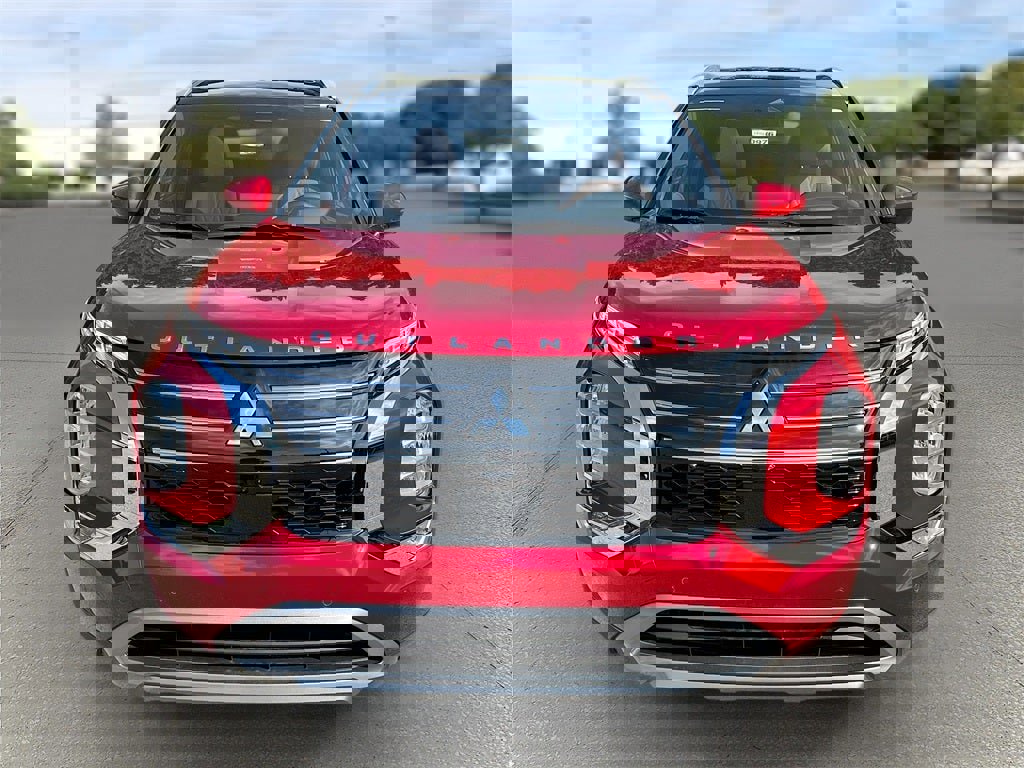 New 2025 Mitsubishi Outlander SEL image 2