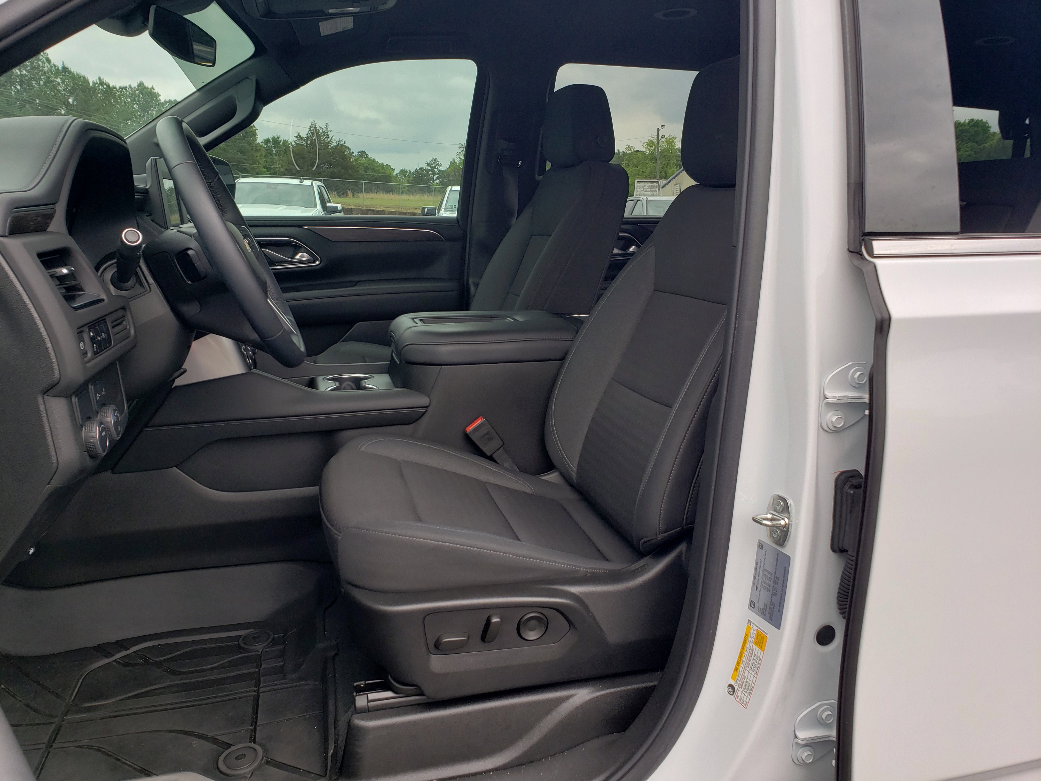 Used 2024 Chevrolet Tahoe LS RWD image 32