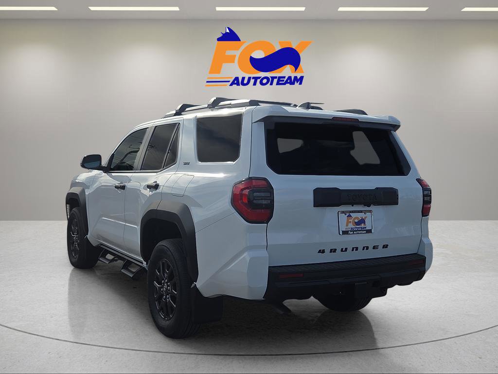 New 2026 Toyota 4Runner SR5 AWD/4WD image 3