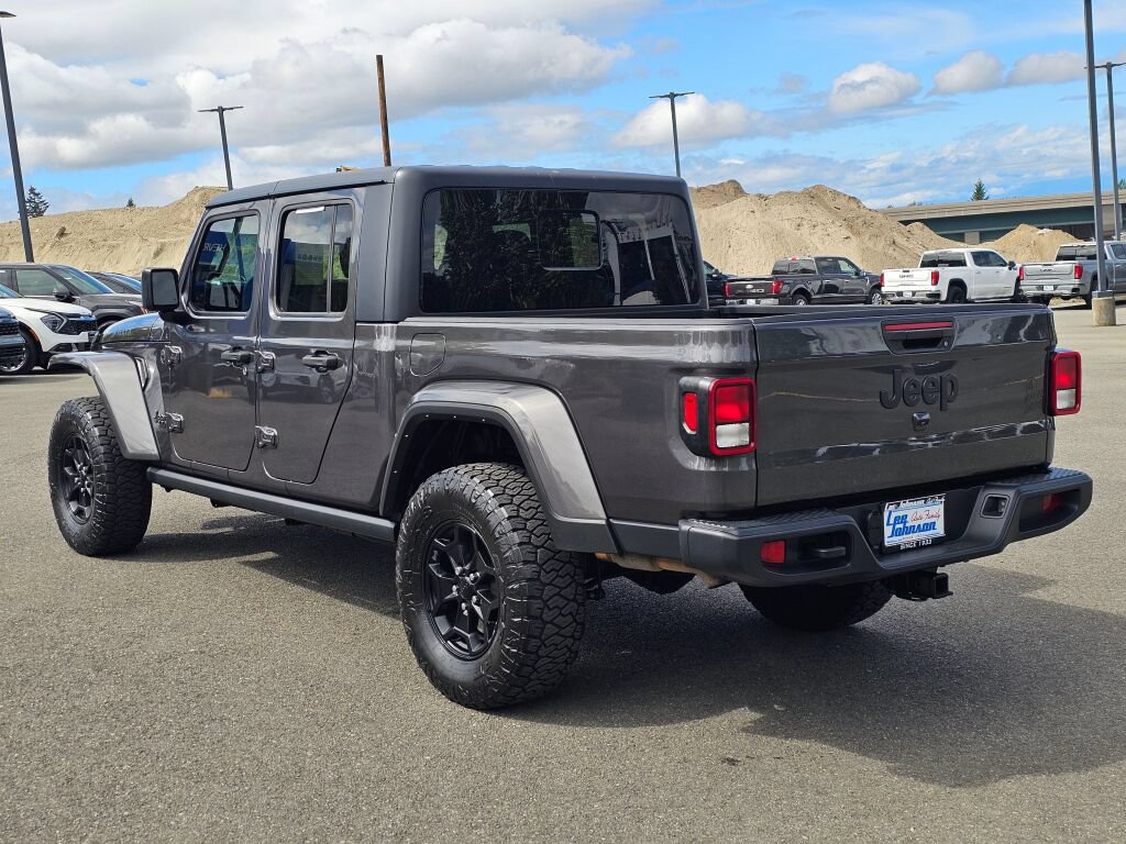 Used 2023 Jeep Gladiator Sport AWD/4WD image 7