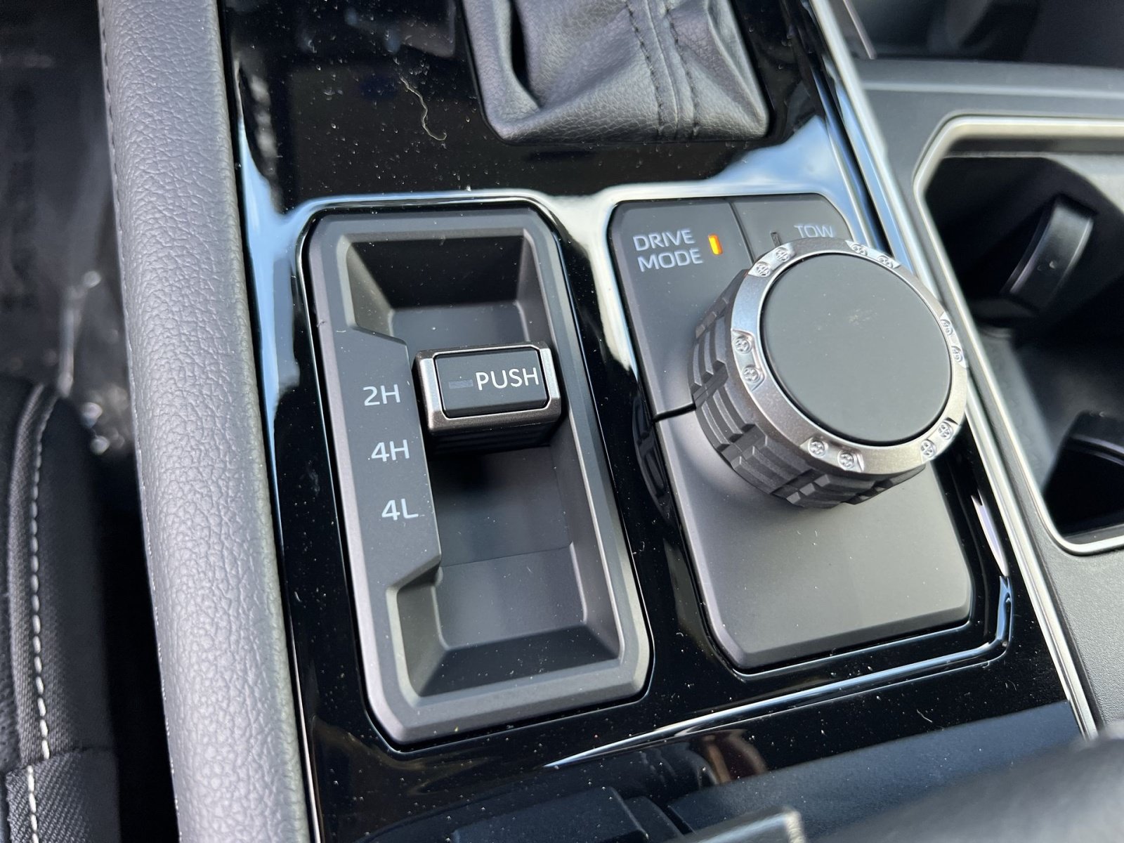 New 2026 Toyota Tundra Limited AWD/4WD image 24