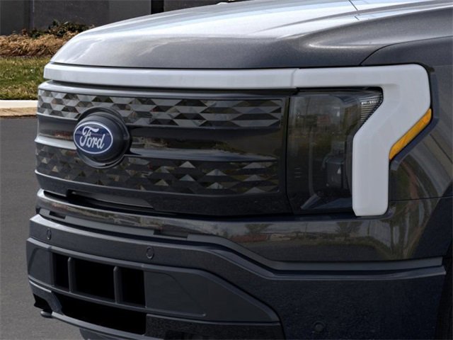 New 2025 Ford F150 Lightning Platinum image 17