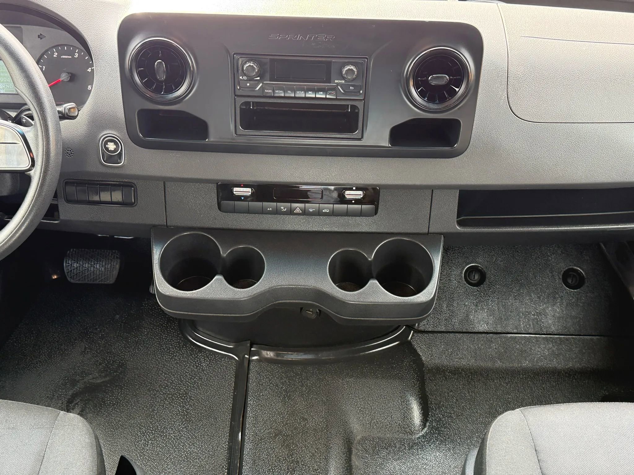 Used 2019 Mercedes-Benz Sprinter 144 image 14