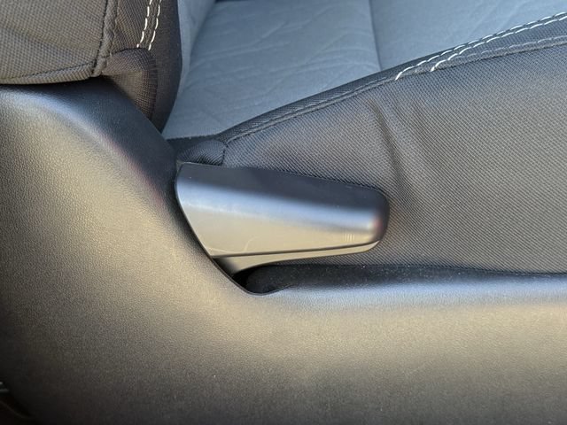 Used 2021 Toyota Tacoma TRD Off-Road AWD/4WD image 31