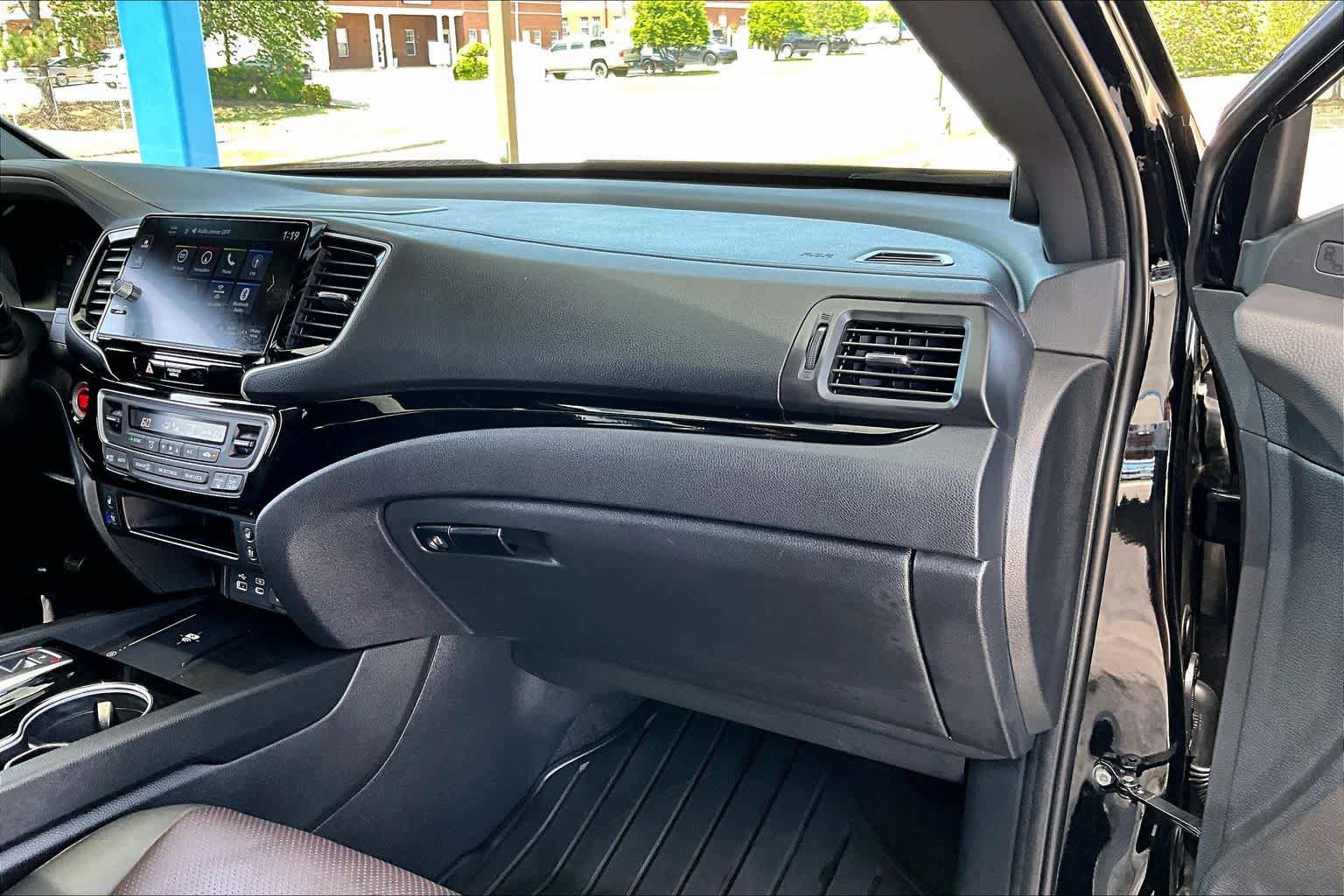 Certified 2026 Honda Ridgeline Black Edition image 19