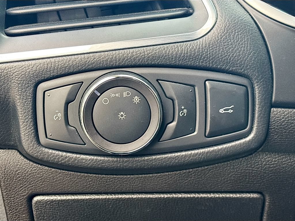 Used 2018 Ford Edge Sport w/ Technology Package AWD/4WD image 10