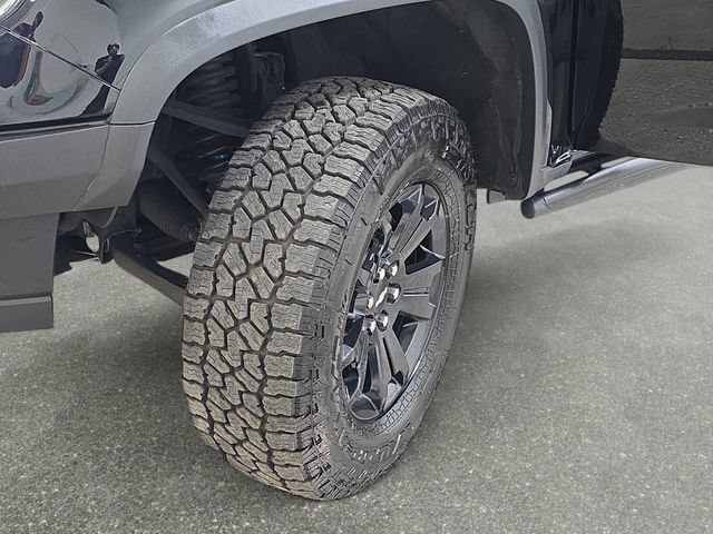Used 2020 Chevrolet Colorado ZR2 w/ ZR2 Midnight Special Edition AWD/4WD image 31