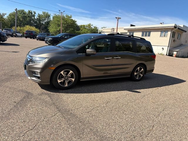 Used 2018 Honda Odyssey Touring image 3