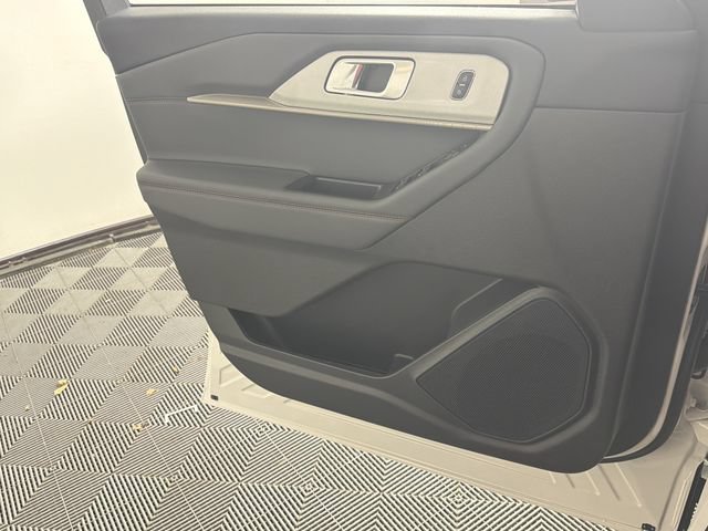 Used 2026 Ford Explorer Active RWD image 17