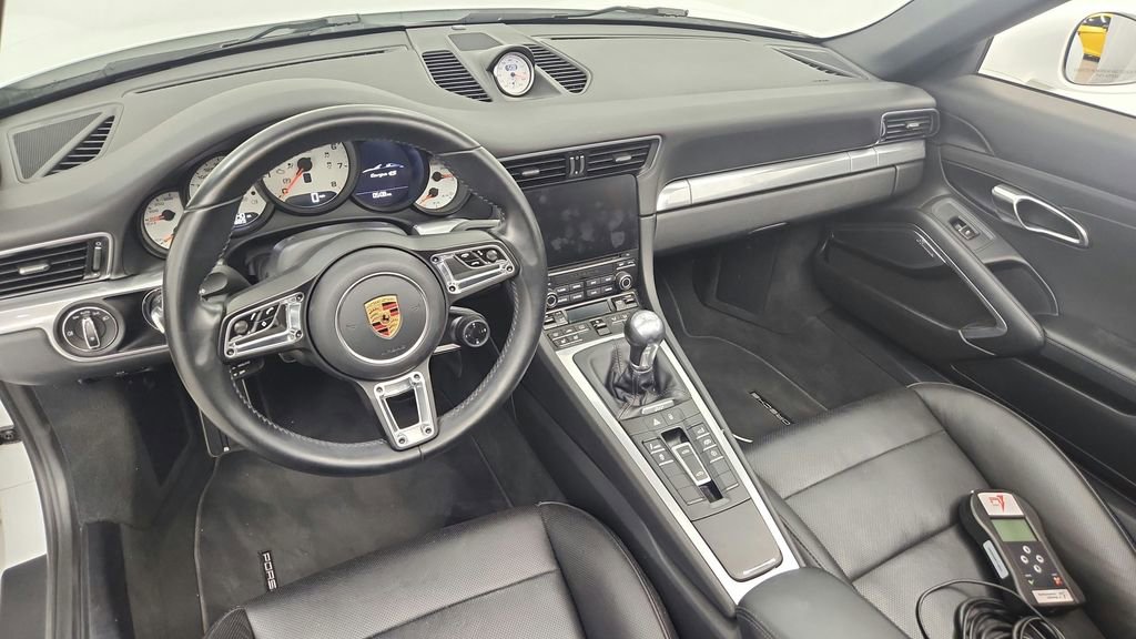 Used 2017 Porsche 911 Targa 4S AWD/4WD image 40