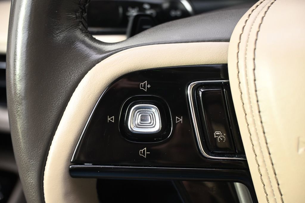 Used 2021 Lincoln Aviator Reserve w/ Equipment Group 202A image 35