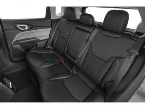 Used 2022 Jeep Compass Limited w/ Sun and Sound Group AWD/4WD image 16