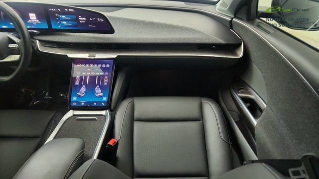 Used 2025 Lucid Air Touring AWD/4WD image 36