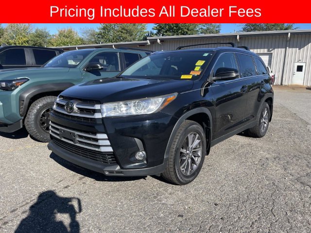 Used 2019 Toyota Highlander XLE AWD/4WD image 1