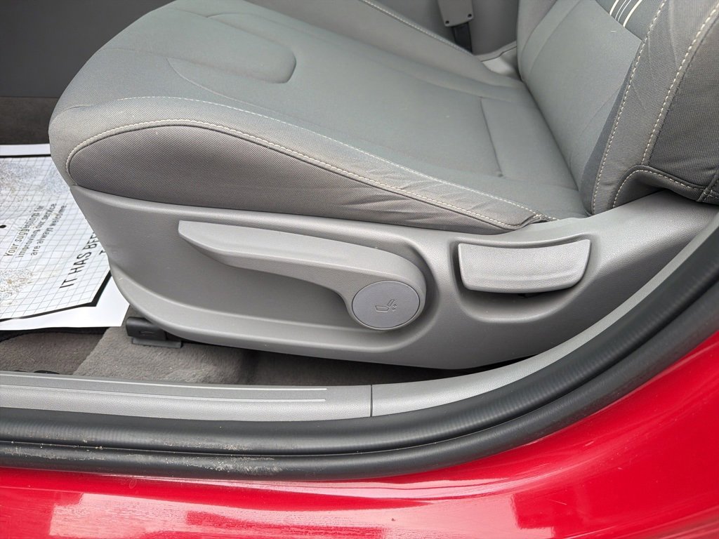 Certified 2023 Hyundai Elantra SEL w/ Preferred Accessory Package image 14