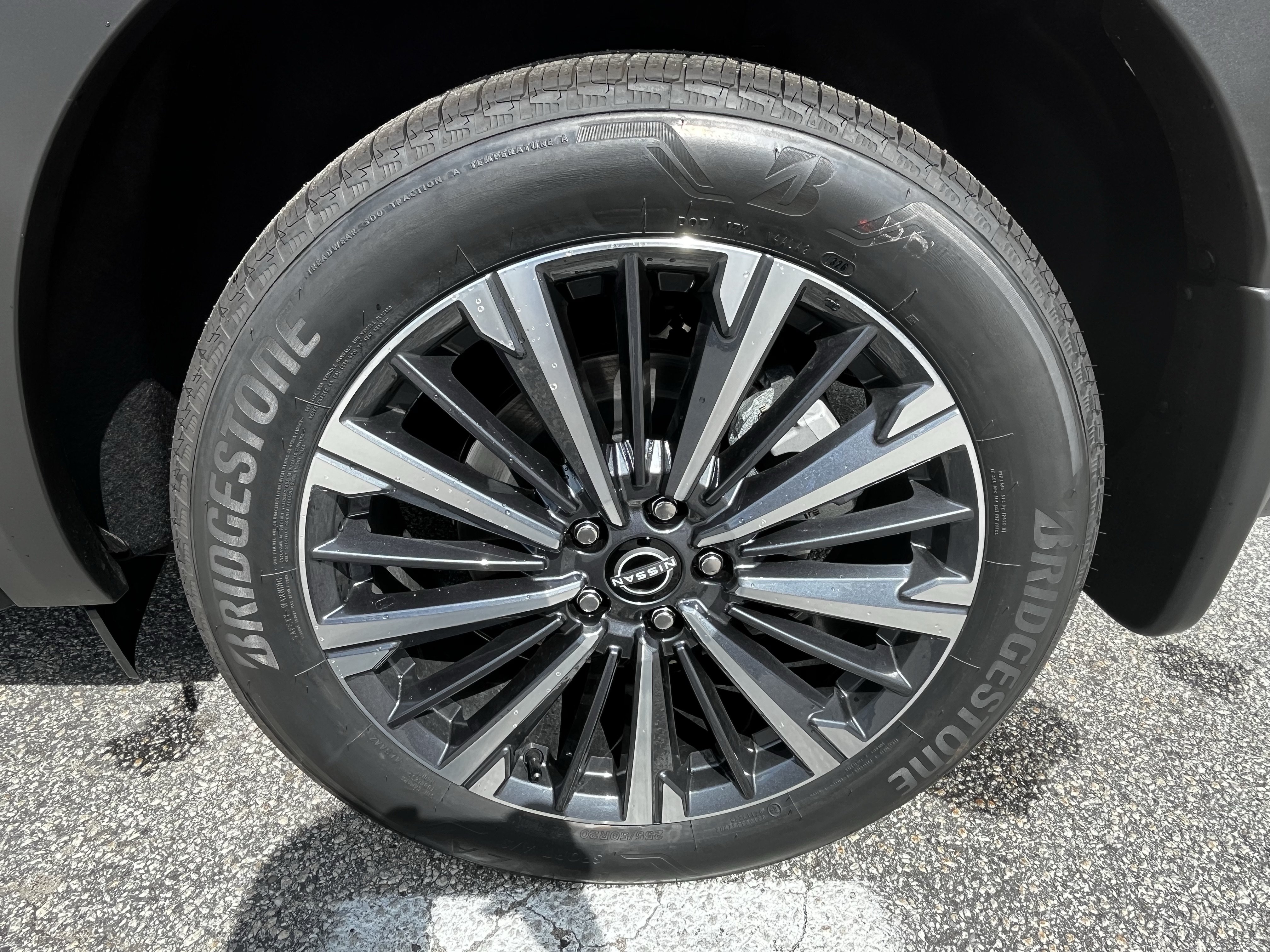 New 2026 Nissan Pathfinder Platinum w/ Accent Package AWD/4WD image 11