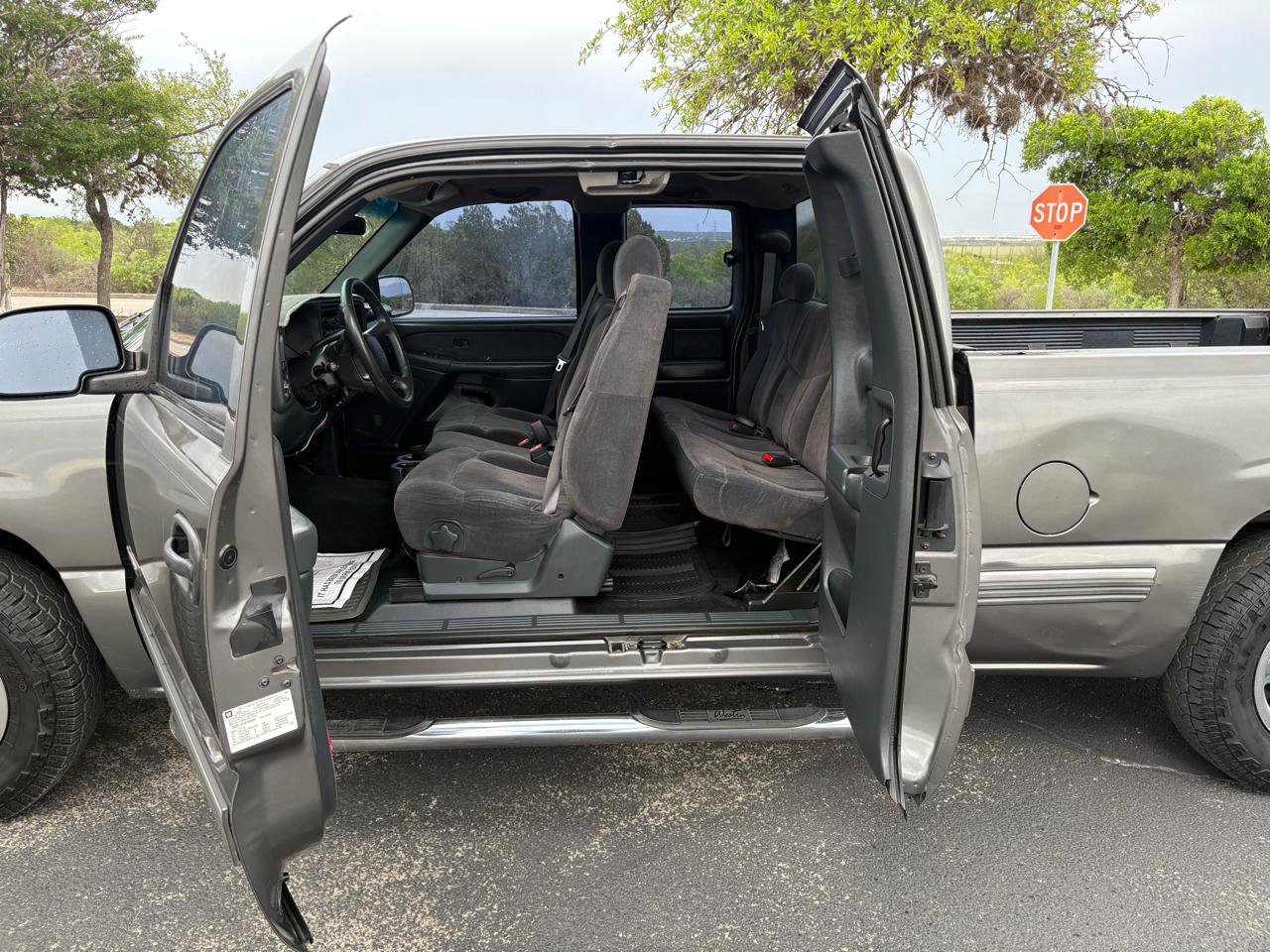 Used 2002 Chevrolet Silverado 1500 LS w/ Heavy Duty Suspension Pkg RWD image 35