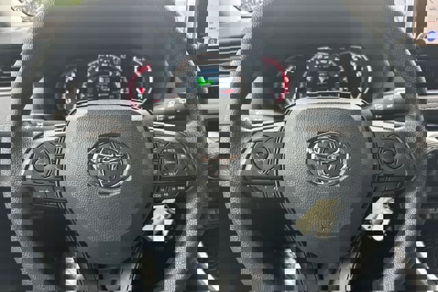 Certified 2025 Toyota RAV4 LE image 28